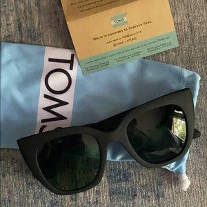 Toms Matte Black New Sunglasses